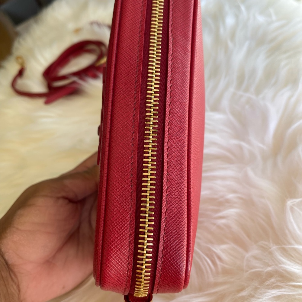 PRADA Safiano Crossbody - Picture 14 of 16